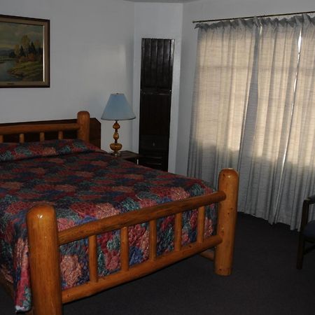Rainbow Motel Thermopolis Oda fotoğraf